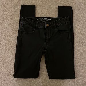 Size 6 long American Eagle Black Jeggings